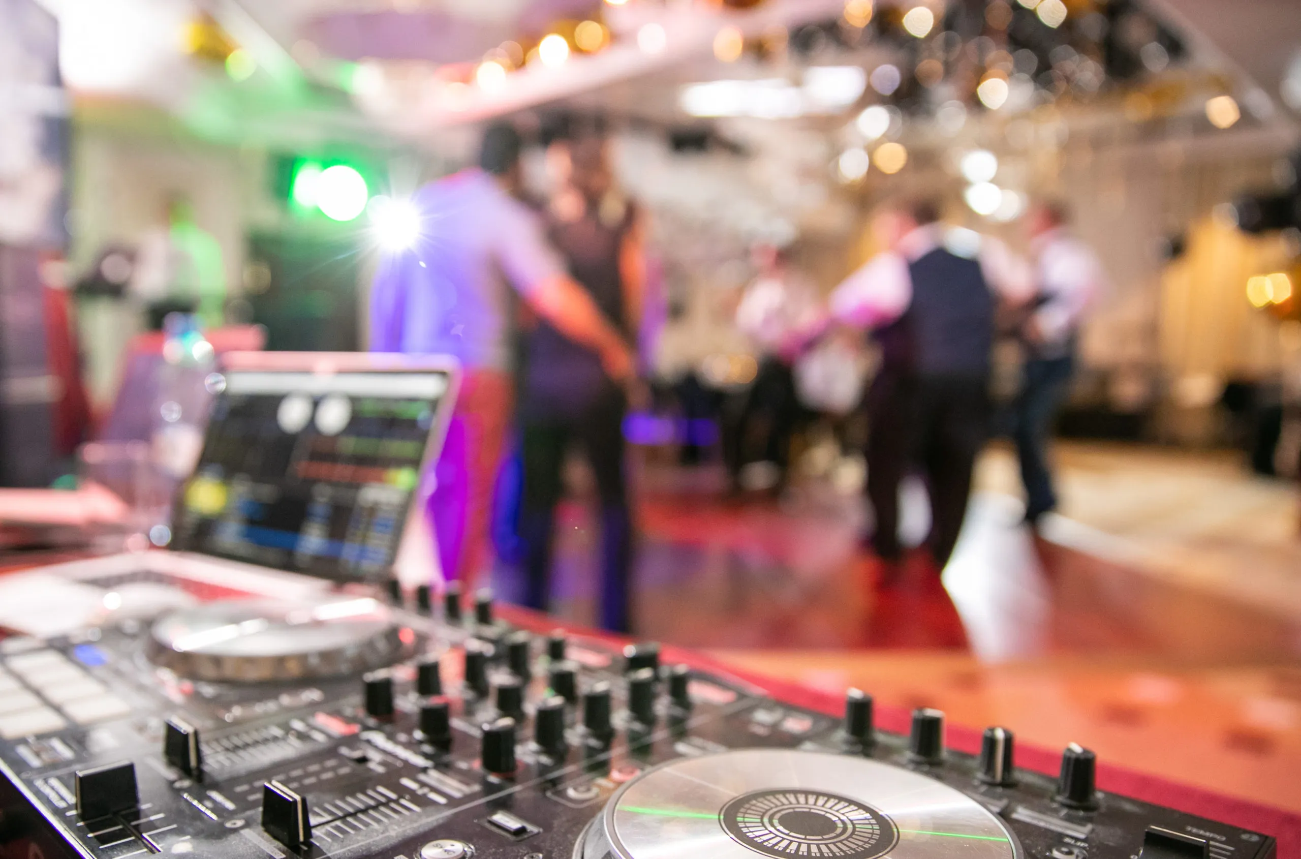 Top 5 DJ Tips for a Memorable Wedding